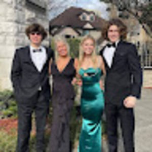 Meet your Posher, April